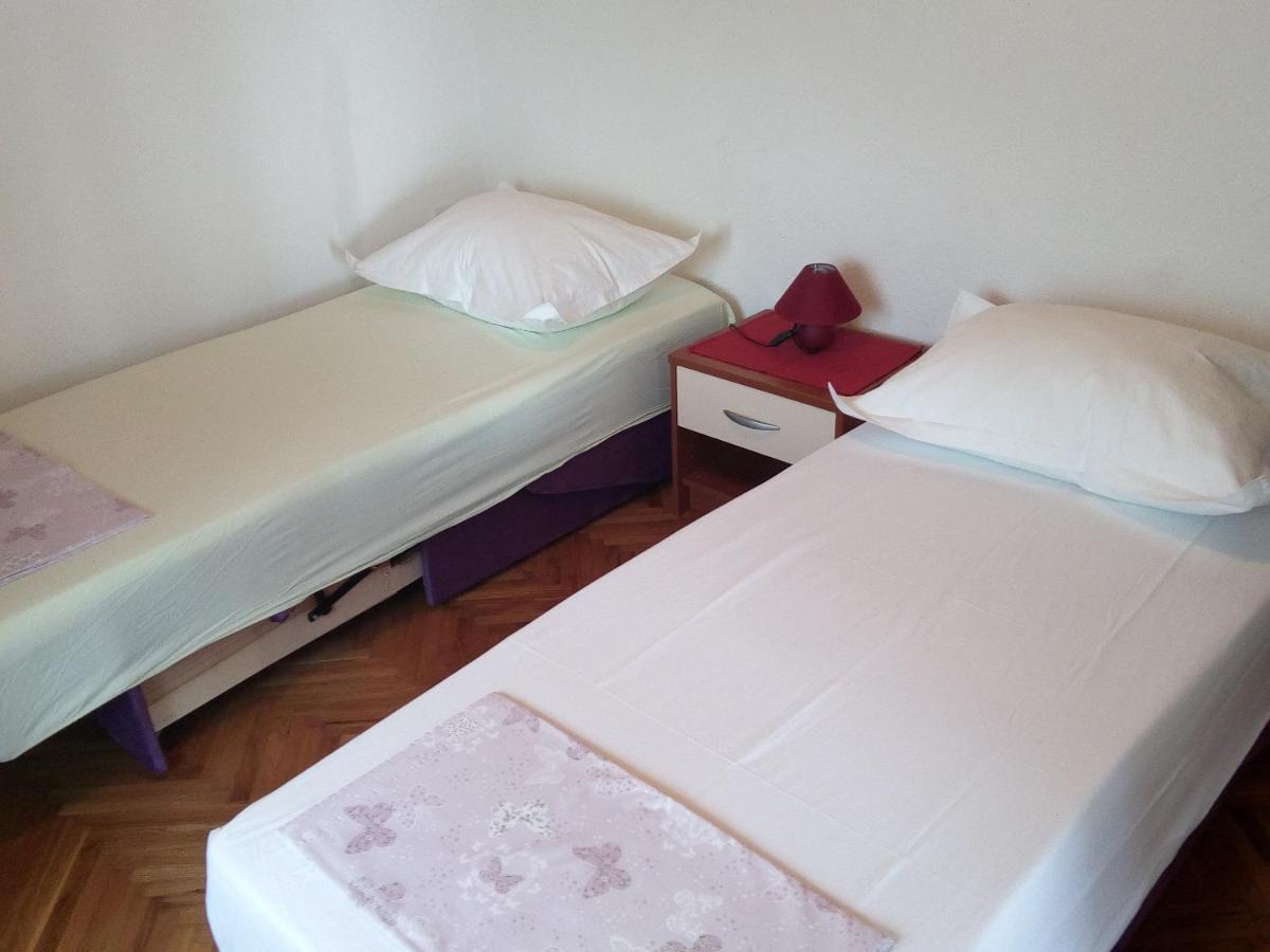 Taja Apartment